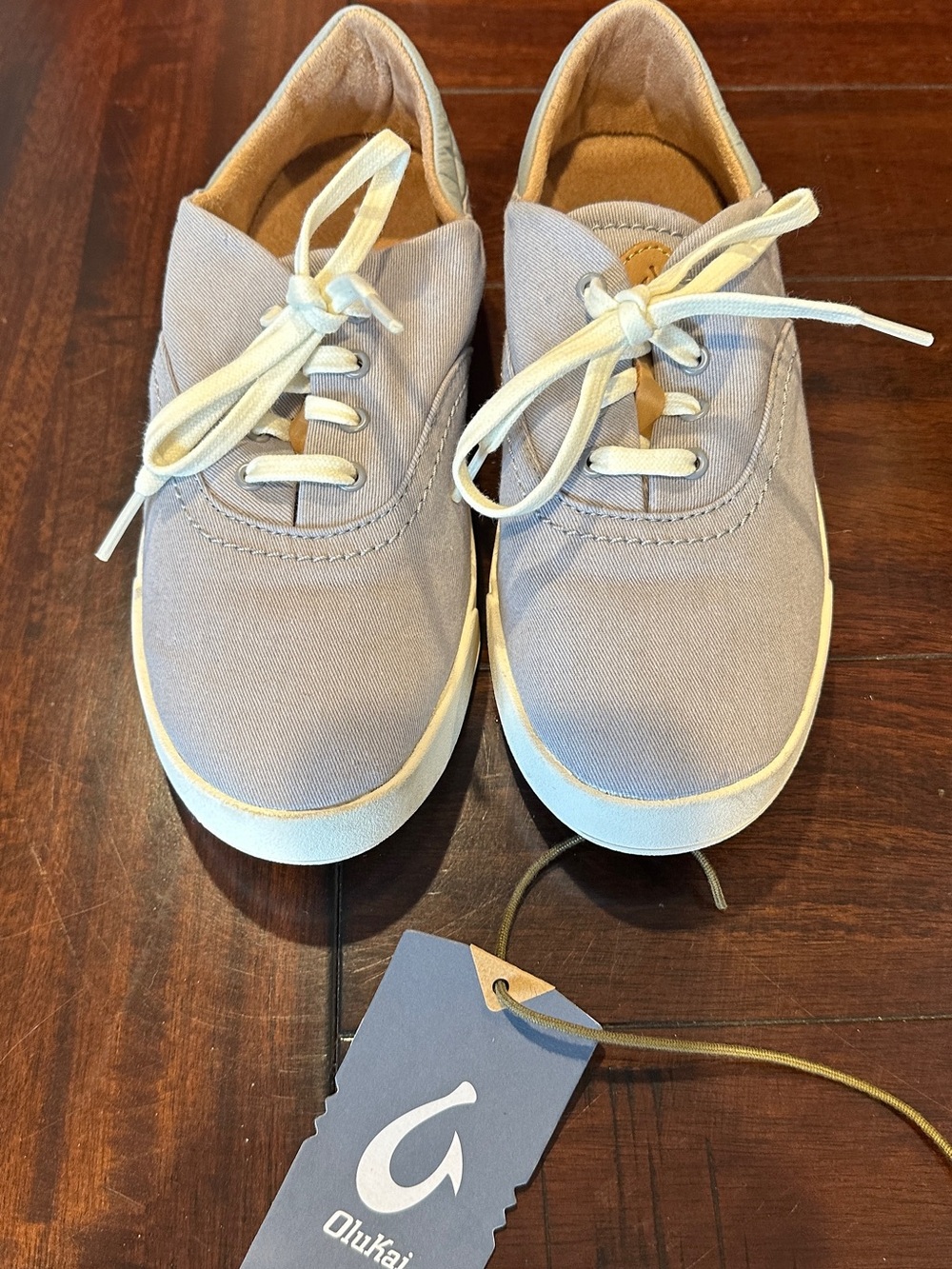OluKai Women’s Kohi Size 7 Canvas Lace-Up Sneakers in Mist Gray. Worn once.